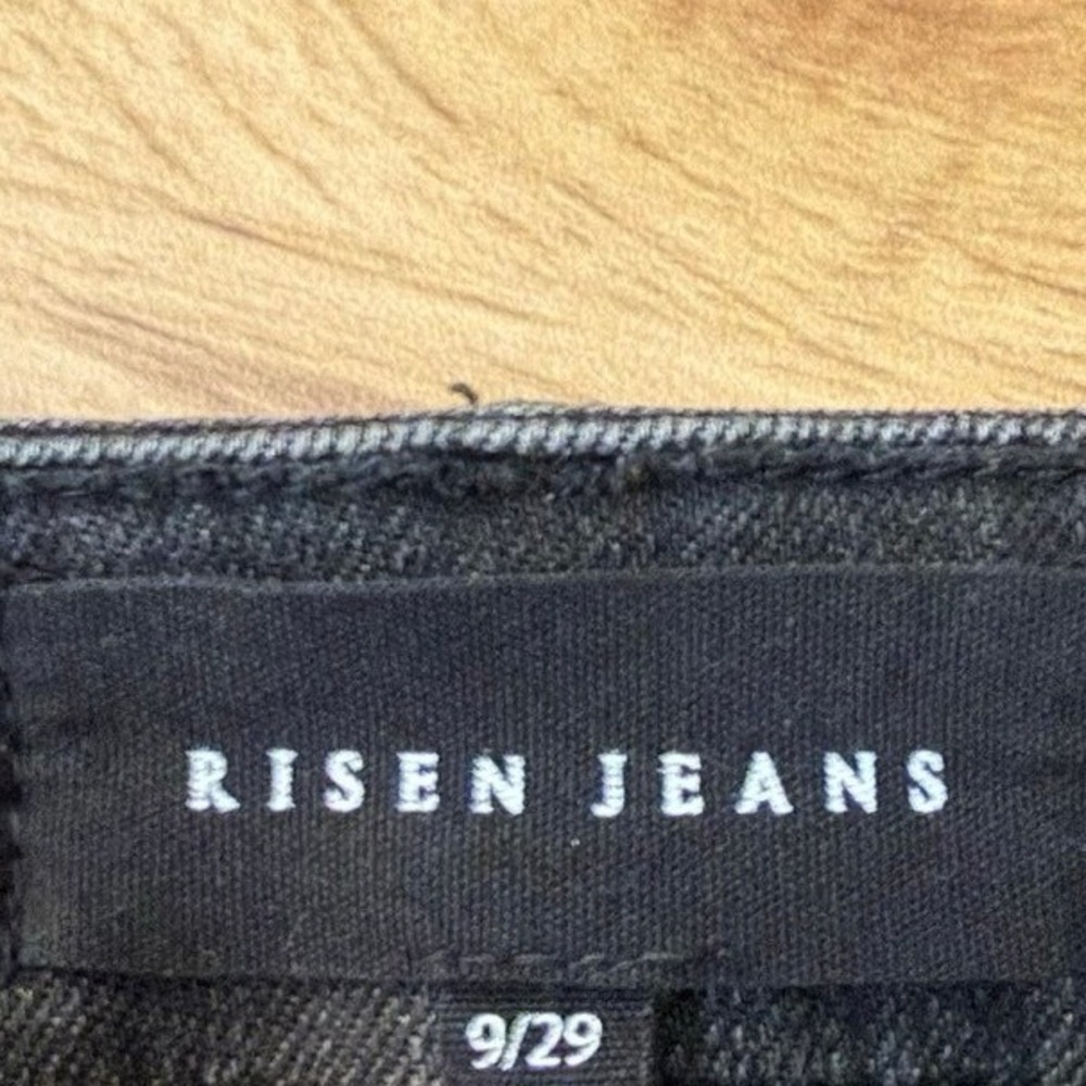 Risen Jeans Womens Size 9/29 Straight Leg Distressed Frayed Hem Black Denim Pant - Picture 6 of 6